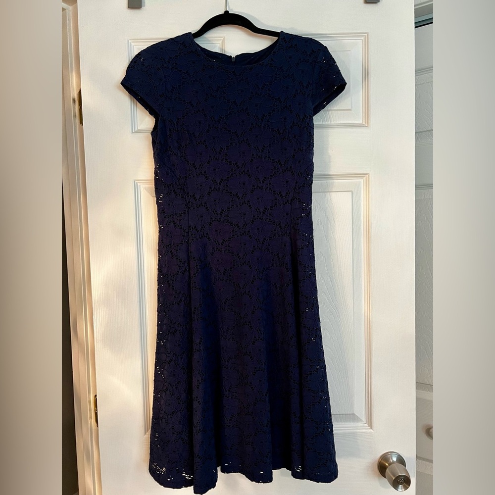 Alfani lace dress-stretchy size 2